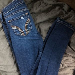 Hollister destroyed skinny jeans